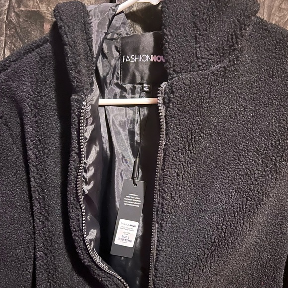 Large Black Jacket - Picture 3 of 4